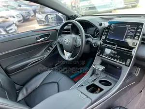 Toyota Avalon 2022 White