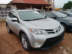 Toyota RAV4 Limited 4dr SUV (2.5L 4cyl 6A) 2015 Silver