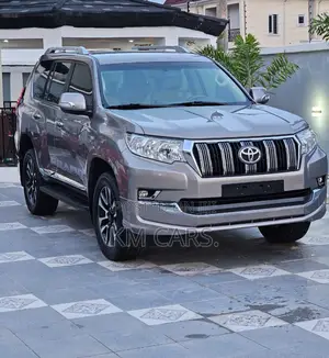 Toyota Land Cruiser Prado 2019 Gray