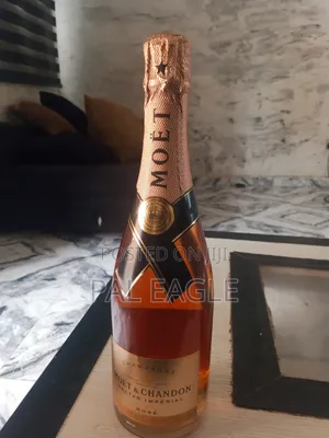 Moet Necta Rose