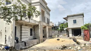 5bdrm Duplex in Old Gra Port for sale