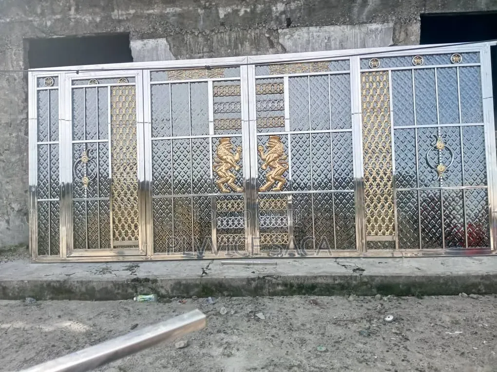 Stainless Gate Black Plate