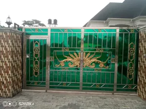 Stainless Steel Green Gate