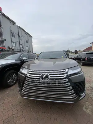 Lexus LX 600 2025 Gold