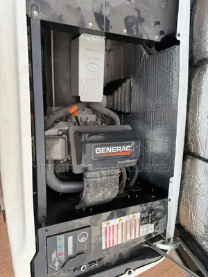 22 Kva Gas CNG / LNG Soundproof Generator Super Portable