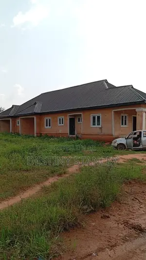 3bdrm Bungalow in Ikpoba-Okha for sale