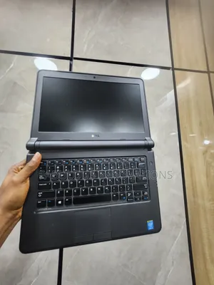 Laptop Dell Latitude 13 3340 8GB Intel Core i3 HDD 500GB