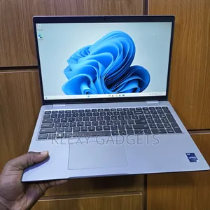 Laptop Dell Latitude 5540 16GB Intel Core i7 SSD 256GB