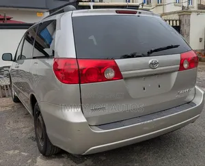 Toyota Sienna 2007 Silver