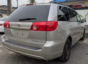 Toyota Sienna 2007 Silver