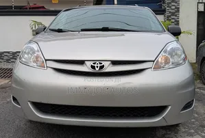 Toyota Sienna 2007 Silver
