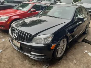 Mercedes-Benz C300 Luxury Sedan RWD (3.0L 6cyl 7A) 2010 Black