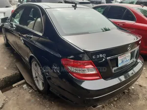 Mercedes-Benz C300 Luxury Sedan RWD (3.0L 6cyl 7A) 2010 Black
