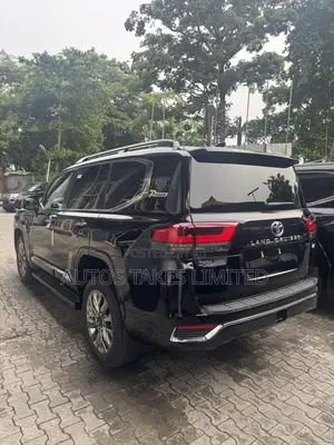 New Toyota Land Cruiser LC300 2025 Black