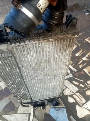 Clean Tokunbo Radiator for Chevrolet Cruze (No Leakage)