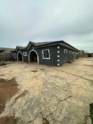 4bdrm Bungalow in Igando / Ikotun/Igando for sale