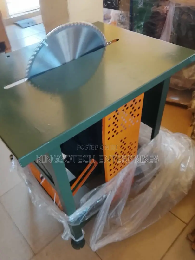 Industrial Table Saw Machine