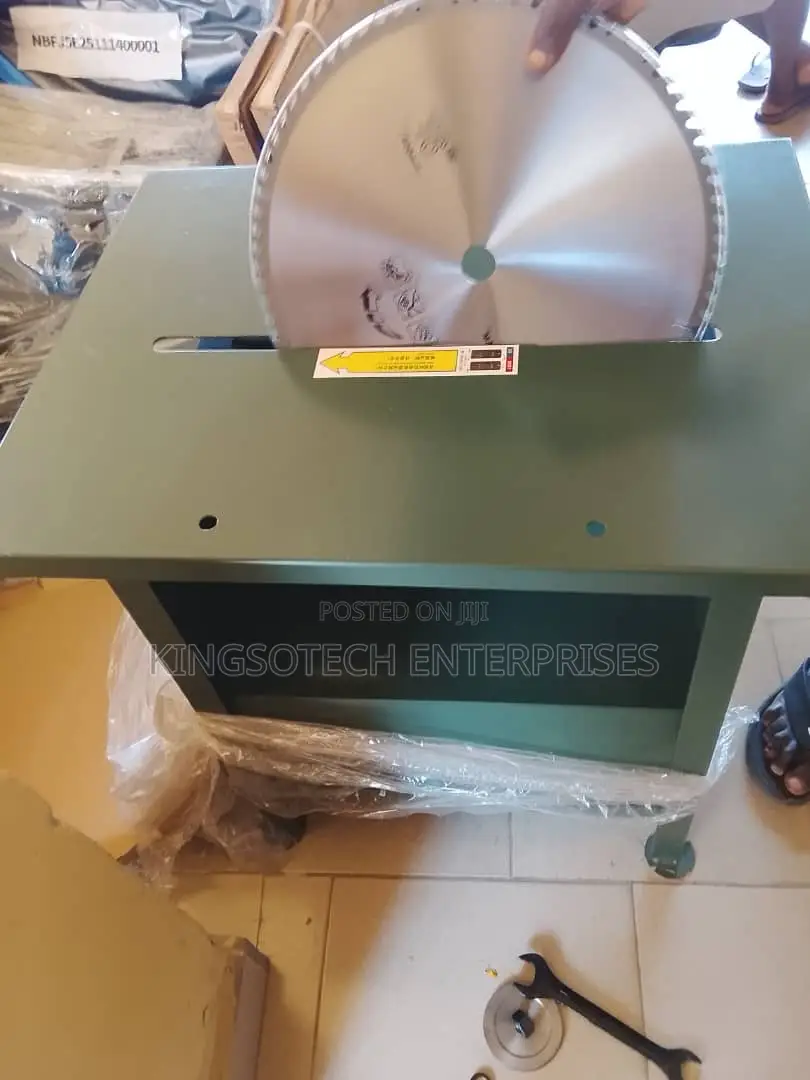 Industrial Table Saw Machine