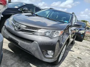 Toyota RAV4 Limited 4dr SUV AWD (2.5L 4cyl 6A) 2015 Gray