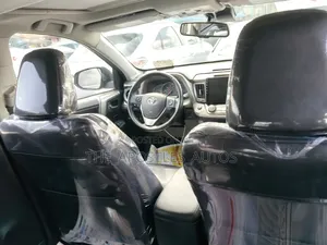 Toyota RAV4 Limited 4dr SUV (2.5L 4cyl 6A) 2015 Gray