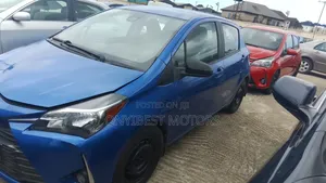 Toyota Yaris 2017 Blue