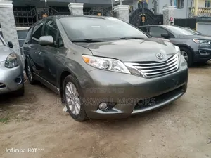 Toyota Sienna Limited 7 Passenger 2011 Green