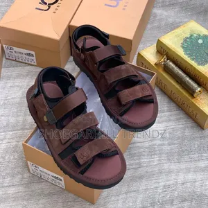 Ugg Mens Crisscross Palm Sandals