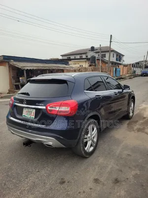 Mercedes-Benz GLA 250 2017 Blue