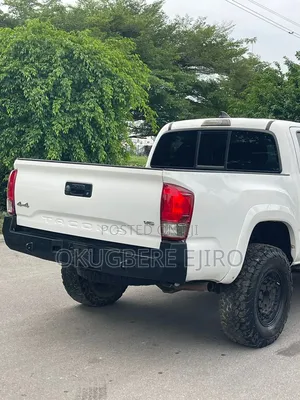 Toyota Tacoma 2017 White