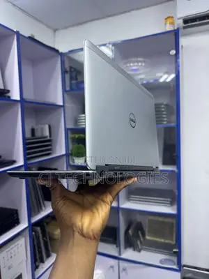 Laptop Dell Latitude E7240 8GB Intel Core i5 SSD 128GB