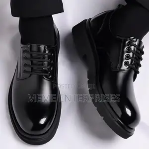 Plain Black Laced Shoe 