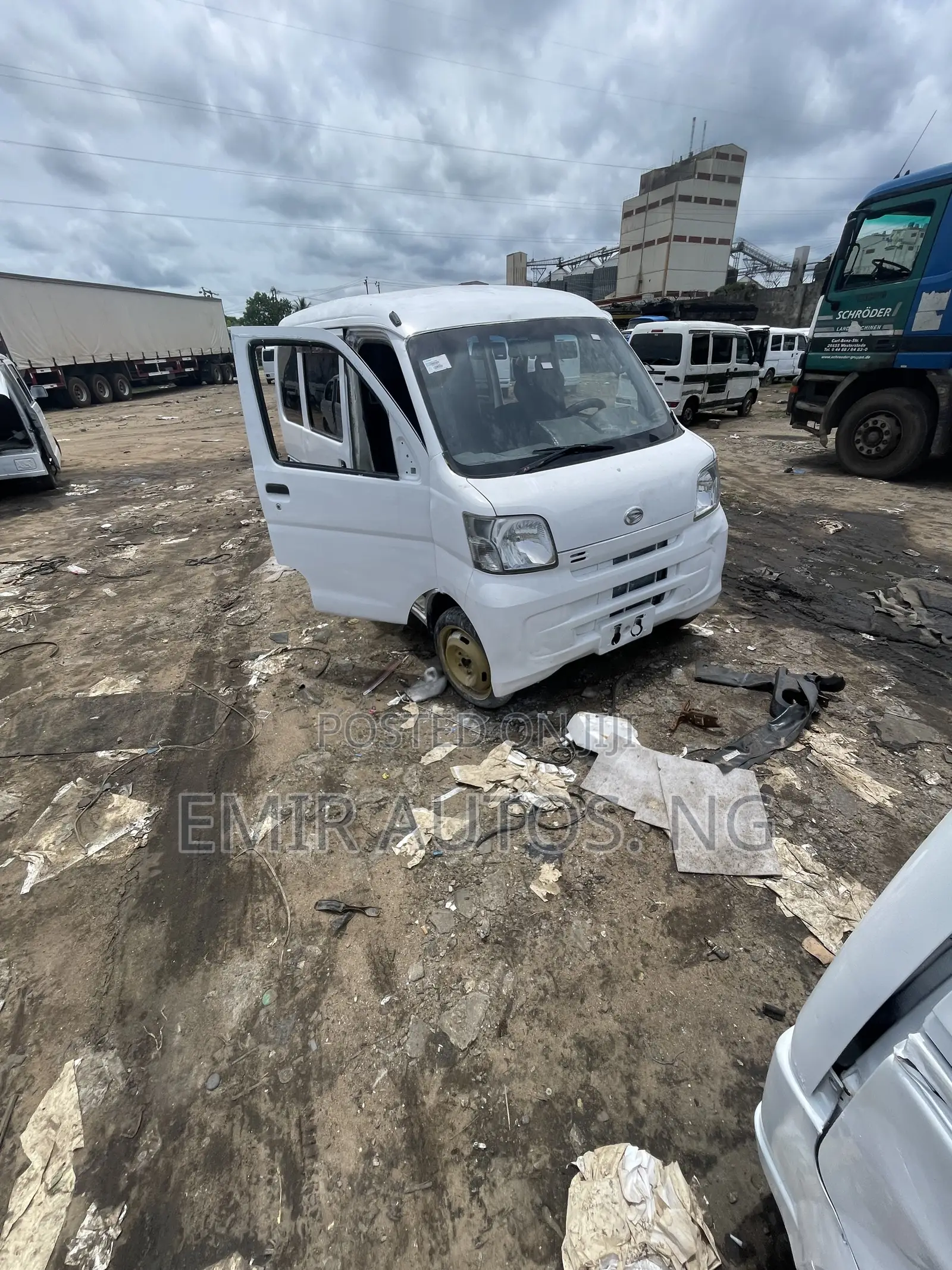 Daihatsu Hijet 2012 White