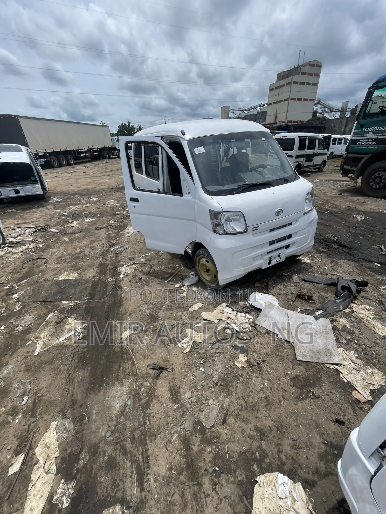 Daihatsu Hijet 2012 White