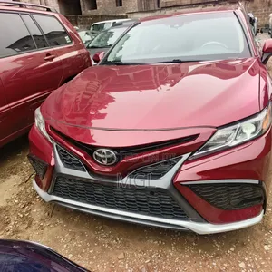 Toyota Camry LE 4dr Sedan (2.5L 4cyl 6A) 2017 Red