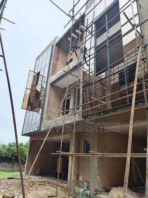 5bdrm Duplex in Ogudu GRA for sale