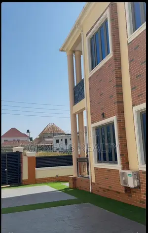 4bdrm Duplex in Von, Sabon Lugbe for rent