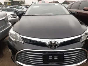Toyota Avalon XLE Sedan FWD (3.5L 6cyl 6A) 2017 Black