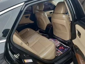 Toyota Avalon XLE Sedan FWD (3.5L 6cyl 6A) 2017 Black