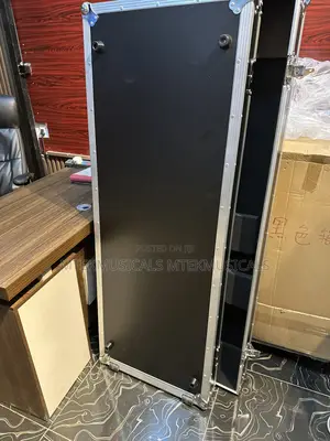 Montage8 Flight Case