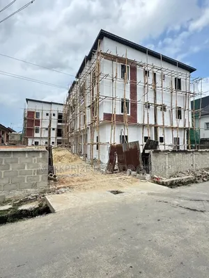 3bdrm Apartment in Surulere Lagos for sale