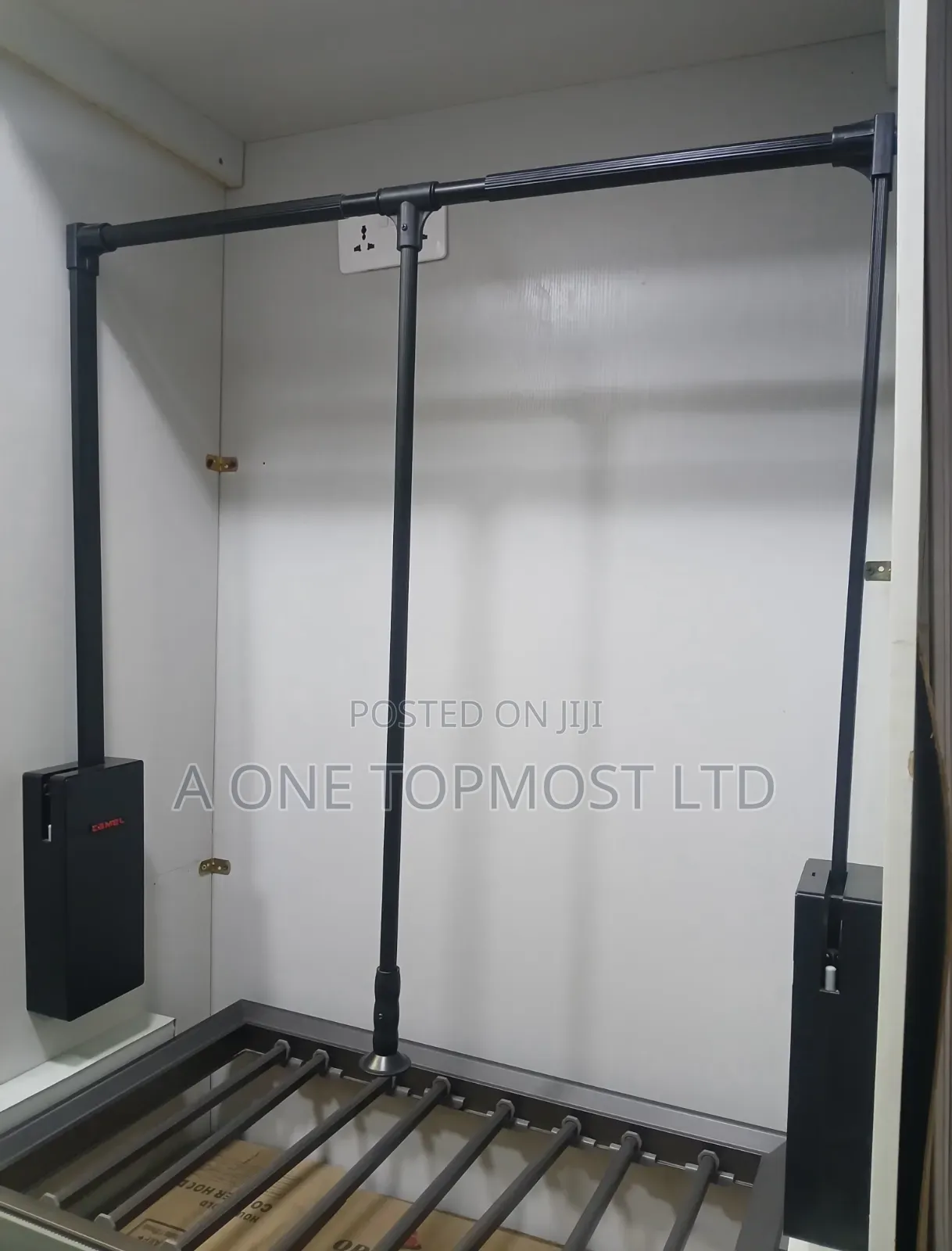 Pull Down Cloth Hanger
