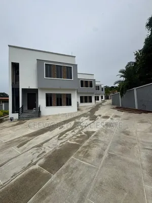 4bdrm Duplex in Agodi Gra for rent