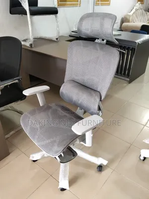 Very Strong Mesh Chair With Relaxing Leg