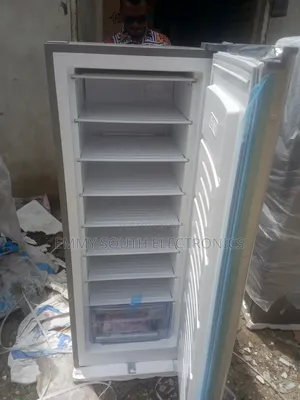 Skyrun Upright Deep Freezer 185 Liters