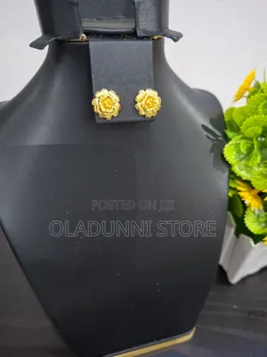 Simply Earring