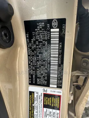 Toyota Camry LE 4dr Sedan (2.5L 4cyl 6A) 2012 Gold