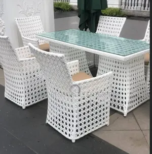 5 Seaters Rattan Outdoor Chairs and Table