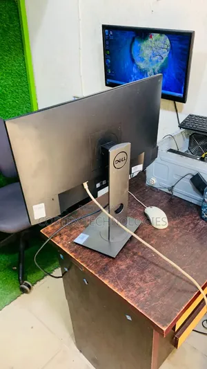 24 Inches Dell Frameless Monitor 1080p Hdmi