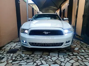 Ford Mustang V6 2dr Coupe (3.7L 6cyl 6M) 2014 White