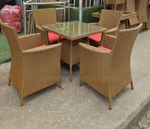 Outdoor Chairs With Table